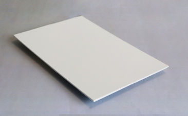 Plaque polyester lisse